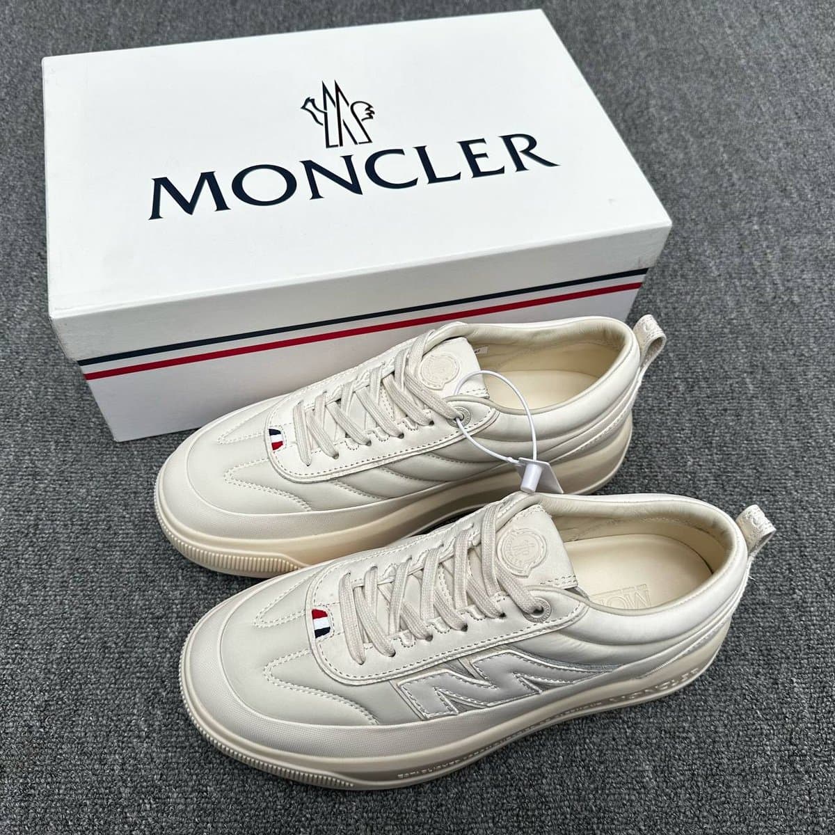 Кроссовки Moncler Altive кожаные мужские женские